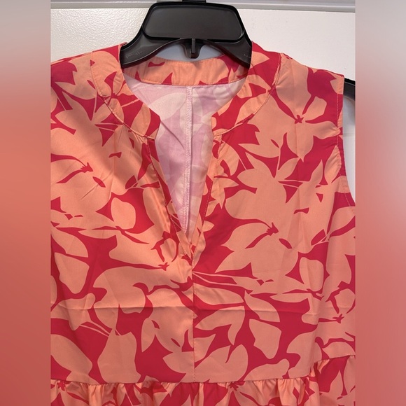 NWOT Notched V-Neck Plant Print Tiered Dress Size Medium - Picture 9 of 9